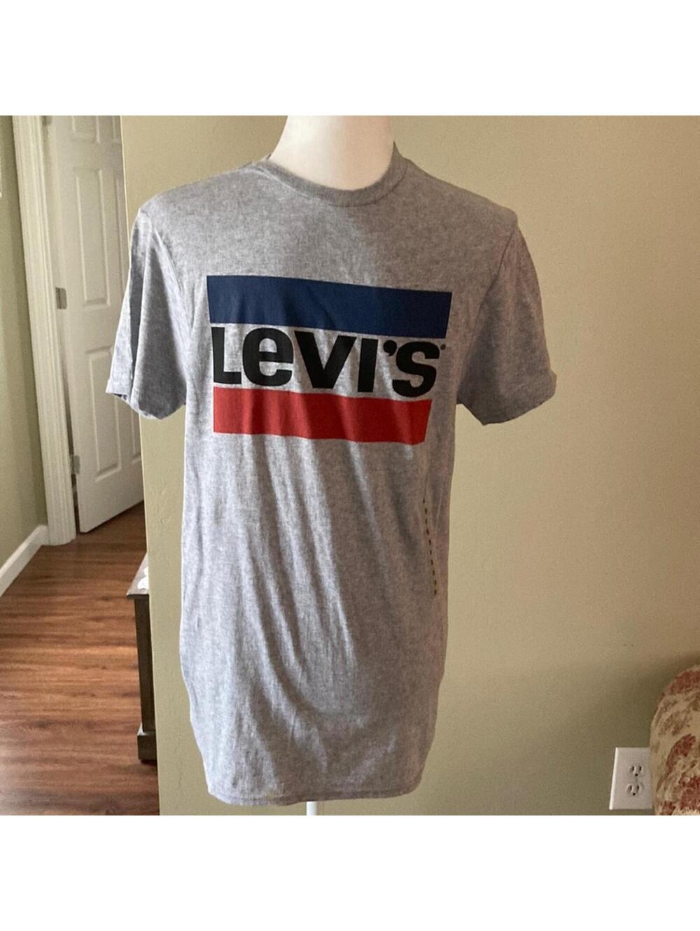 Levi’s men’s t-shirt